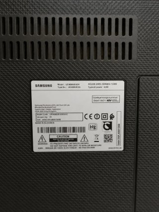 Samsung Smart TV 40 4K UHD con mando