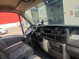 Camión Blanco Caja Cerrada