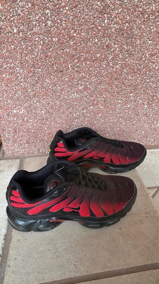 Nike Air TN Rojo y Negro