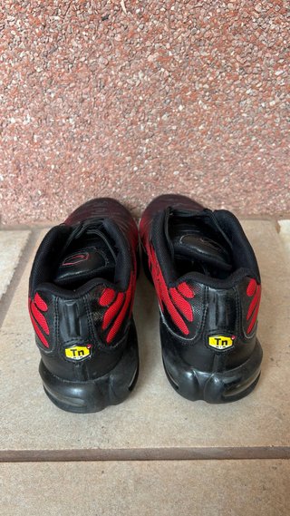Nike Air TN Rojo y Negro