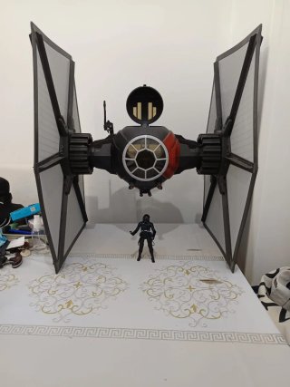 Caza TIE Primera Orden Hasbro con Figura