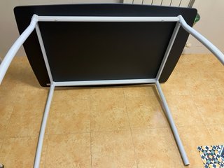 Mesa de cocina negra y 4 sillas