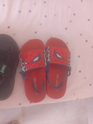 Sandalias niño talla 29.