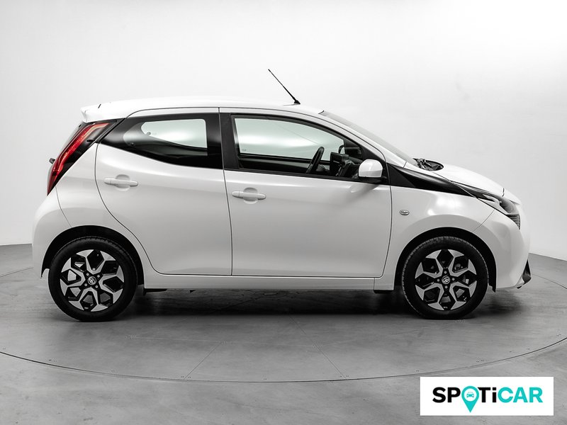 Toyota Aygo 2021, foto 3