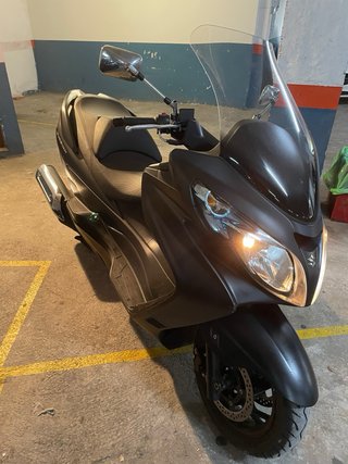 Suzuki Burgman 400 Negra/Gris25-9-2015