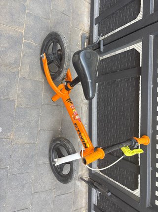 Bicicleta de equilibrio naranja Btwin
