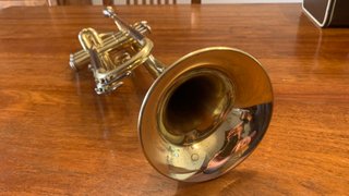 Trompeta Yamaha YTR-2320 con funda