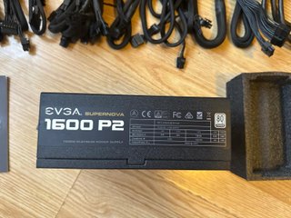 EVGA SuperNOVA 1600 P2 fuente de alimentacion
