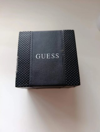 Reloj Guess Hombre con dos correas y reloj police