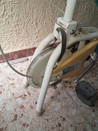 Bicicleta estática para ejercicio vintage