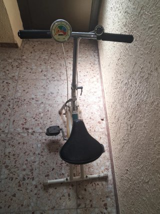 Bicicleta estática para ejercicio vintage