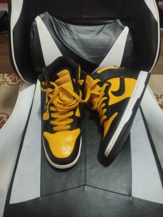 Zapatillas Nike Dunk High Amarillo Negro Talla 42.