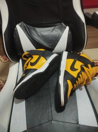Zapatillas Nike Dunk High Amarillo Negro Talla 42.