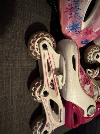 Patines y Casco Frozen Niña