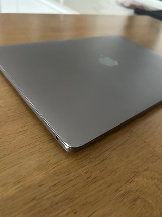 MacBook Pro Touch 256GB 2019 PARA PIEZAS/REPARAR