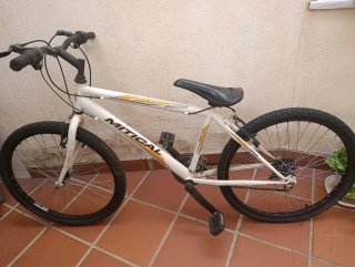 Bicicleta MITICAL para niña/o blanca Negociable