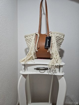 Bolso Missbella marrón con flecos blancos