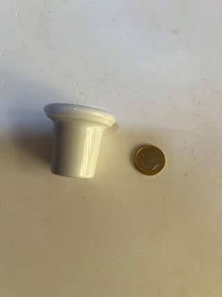 Tintero de pupitre blanco