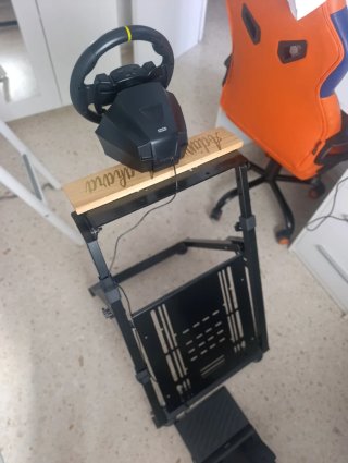 Volante Hori para PS5 y soporte