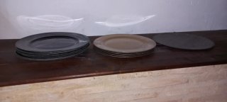 16 Platos de plástico para tartas.