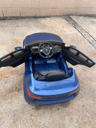 Coche eléctrico infantil azul bmw x6