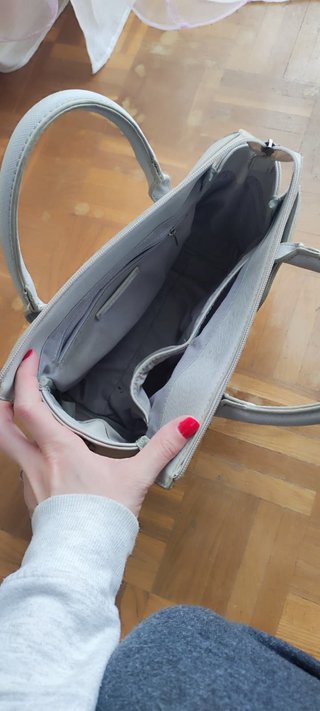 Bolso de mano gris claro