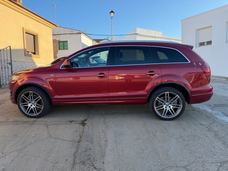 Audi Q7 2011 - foto 1