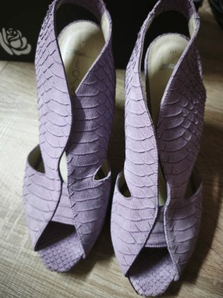 Zapatos de tacón piel morados
