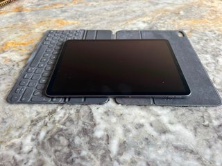 iPad Pro 11” 256gb con Teclado y Lápiz Apple