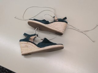 Zapatos de fiesta cuña verde
