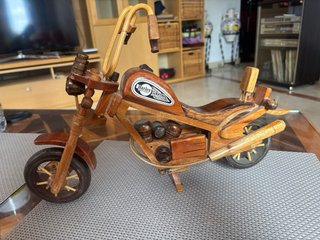 Moto de Madera Artesanal