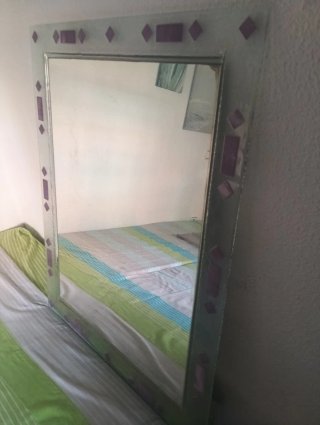 Espejo grande decorativo morado