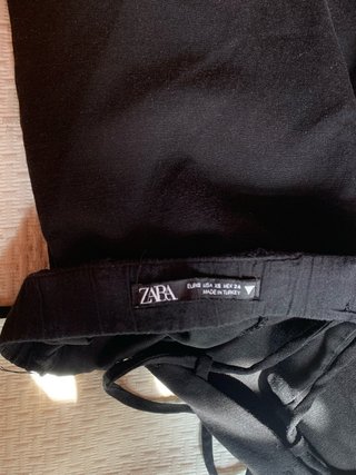 Vestido negro Zara