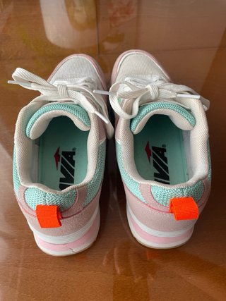 Zapatillas running Avia mujer rosa y verde