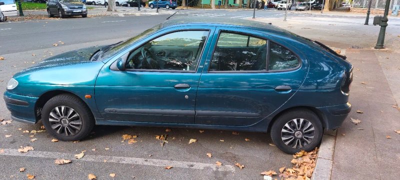Renault Megane 1998 - foto 1