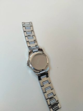 Reloj analógico mujer plata y blanco