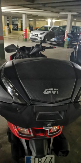 Kymco Superdink 125cc Negra/Roja
