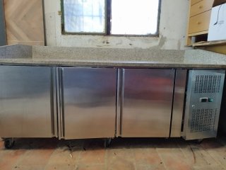 Mesa pizzera 2m acero inoxidable