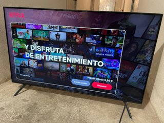 Samsung 43" 4k UHD Smart TV Televisión Como Nueva