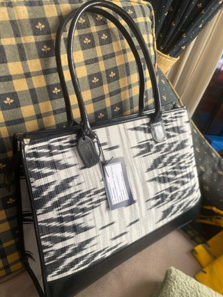 Bolso grande tejido típico negro espacioso
