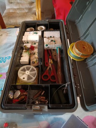 Lote de pesca: cañas y carretes.