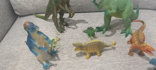Conjunto de dinosaurios de juguete