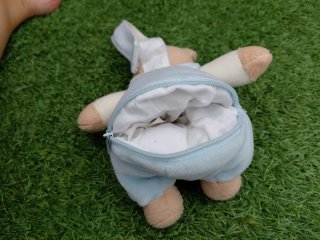 Peluche oso con mono azul