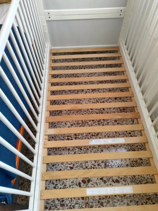 Cuna IKEA blanca en el Campello alicante
