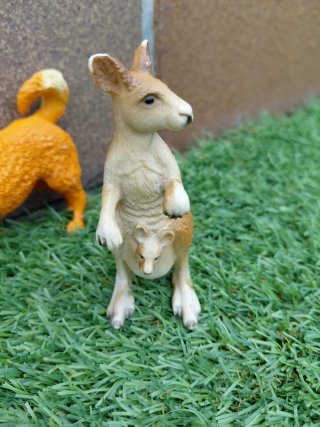 Figuras Animales Australianos Dingo Canguro
