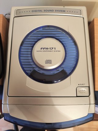 Minicadena LG FFH-171A - CD, radio AM/FM y casette