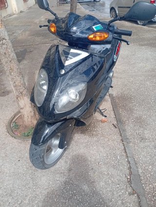 Pionner 125cc Scooter Negra