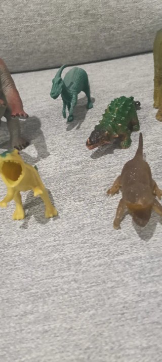 Lote de dinosaurios de juguete