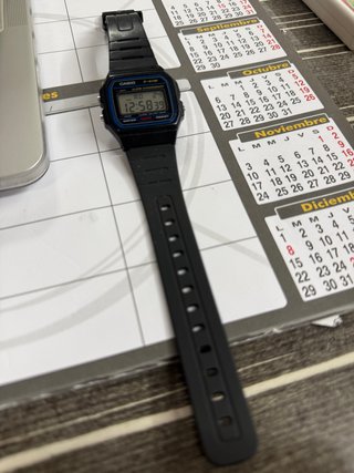 Reloj Casio vintage, años 90 F-91W Negro