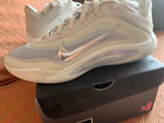 Zapatilla Baloncesto Nike  A’one Gris/Blanco